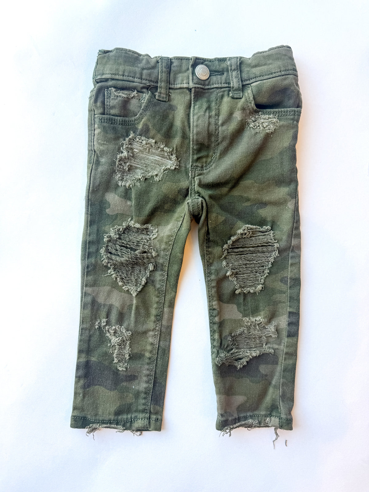 18/24 camo jeans