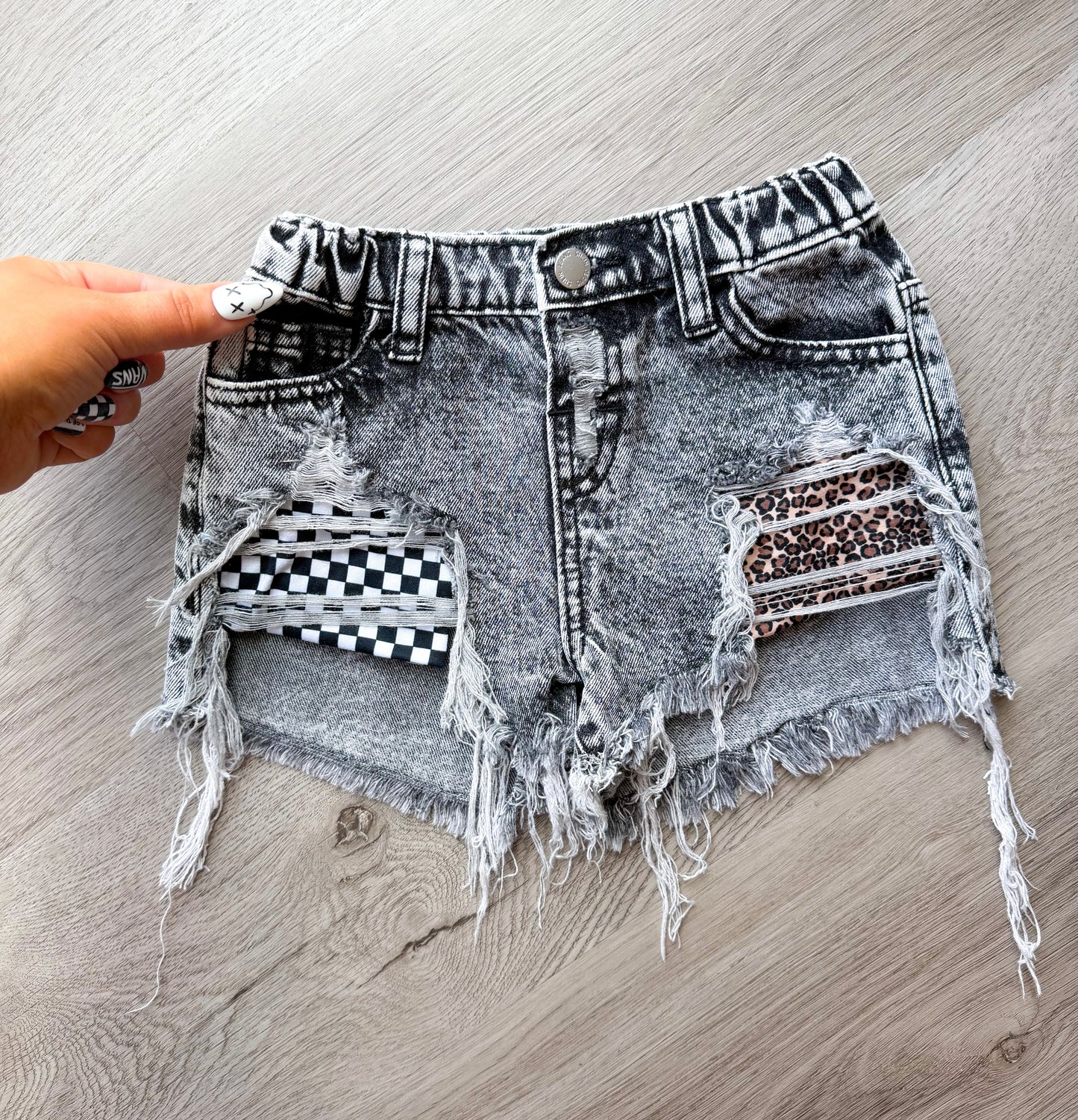 5T pocket patched shorties
