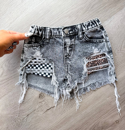 5T pocket patched shorties